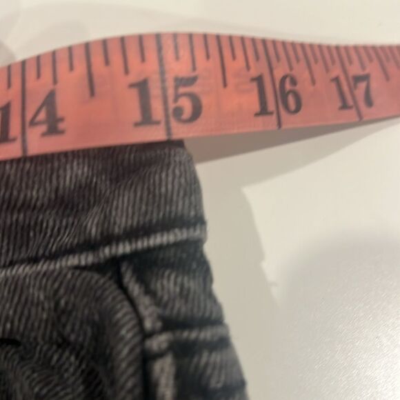 NEUW DARK WASH RAW HEM JEANS SHORTS - Picture 5 of 8